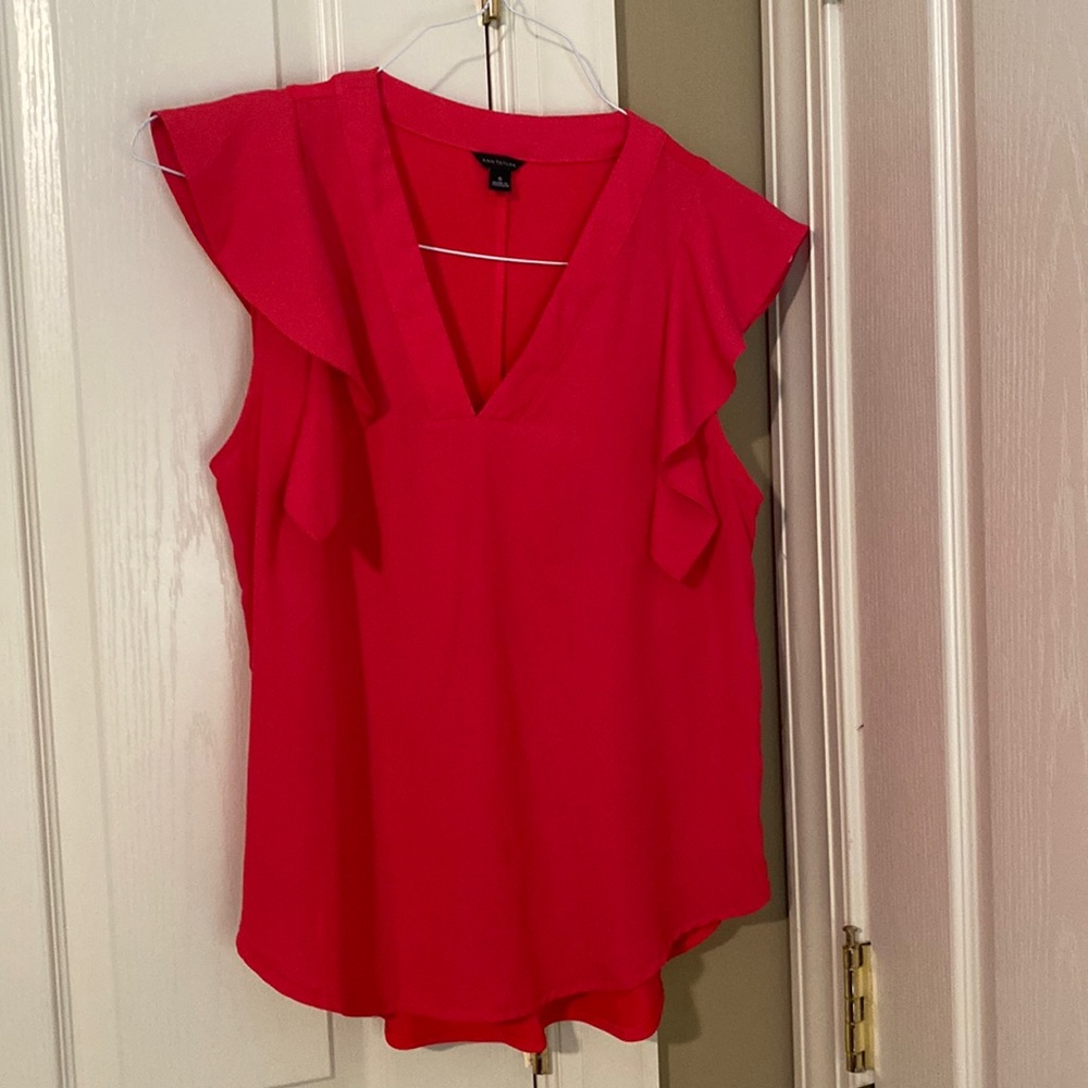 Just like new lt red silky top